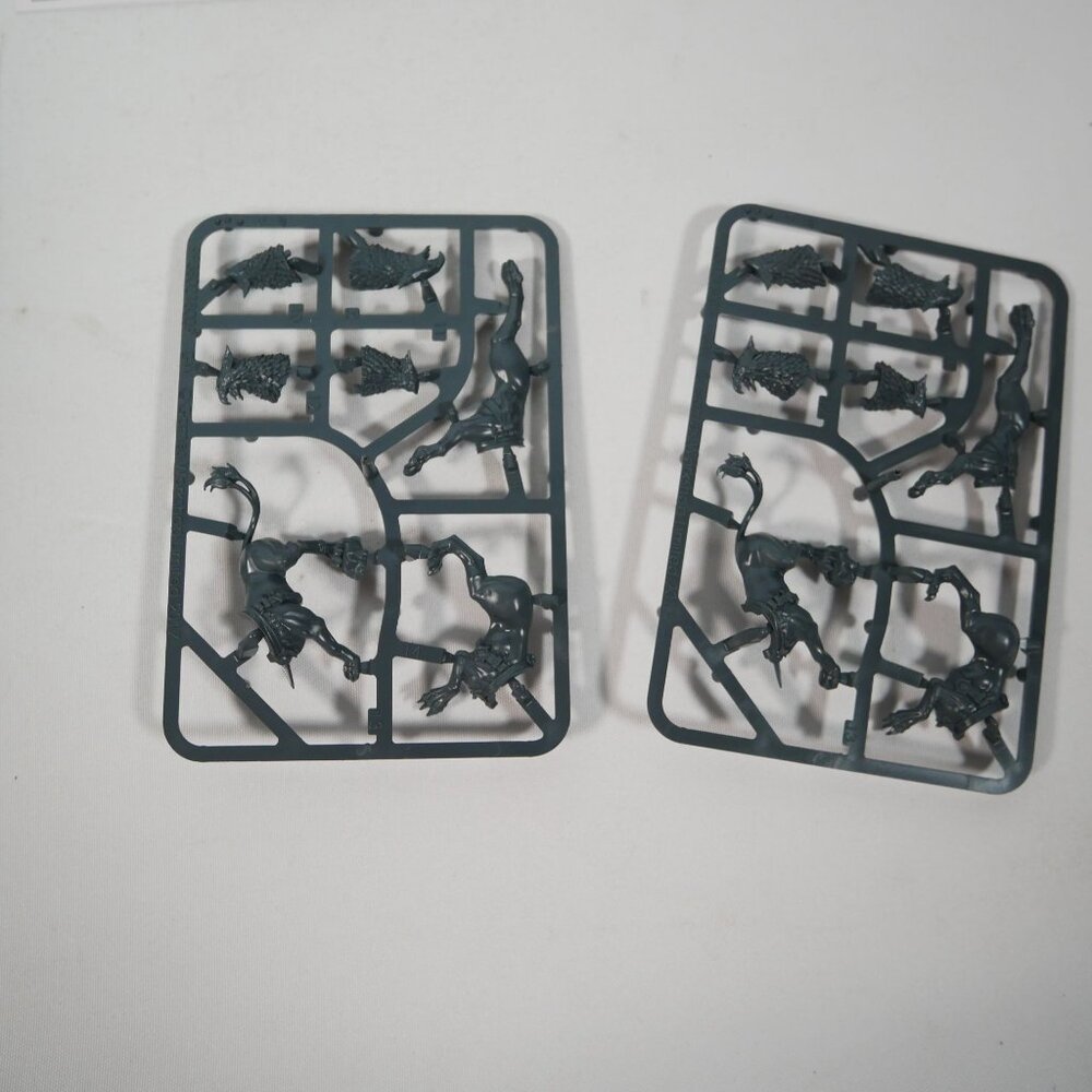 Warhammer Age Of Sigmar Gryph-Hounds (x6) GW New On Sprue - Picture 4 of 6